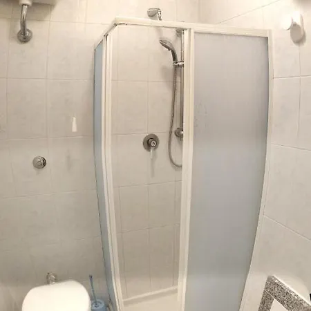 Castle Area Old Town Flat With Terrace And 2 *